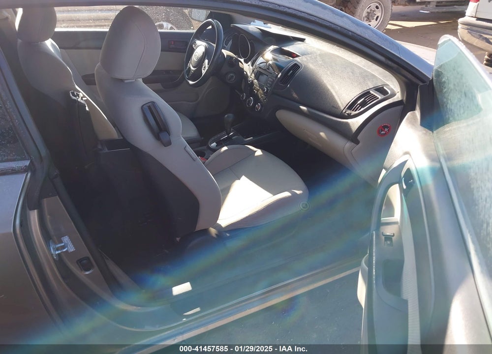 2010 KIA FORTE VIN: KNAFU6A20A5187677