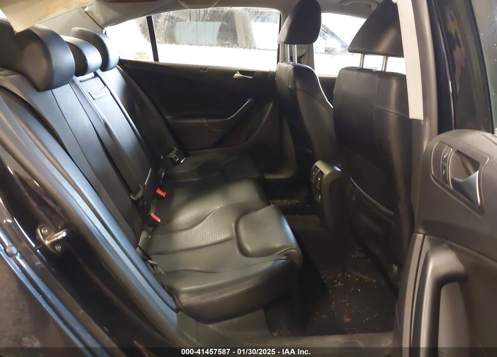 2009 VOLKSWAGEN PASSAT VIN: WVWJK73C69E009332