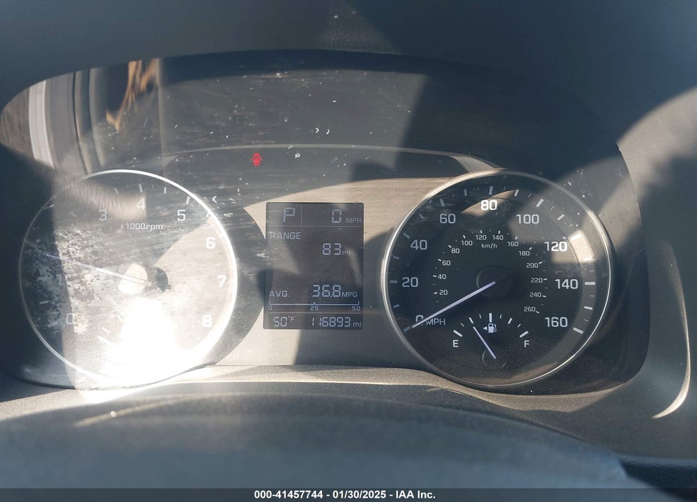 2017 HYUNDAI ELANTRA VIN: KMHD74LF8HU117670
