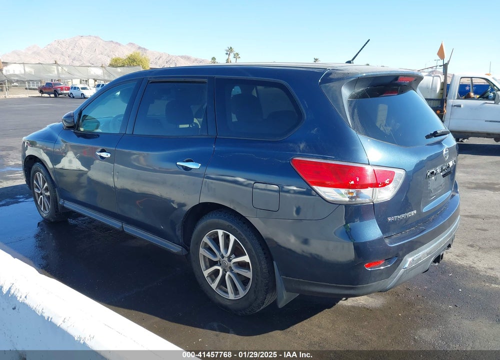2015 NISSAN PATHFINDER S VIN: 5N1AR2MN6FC642401