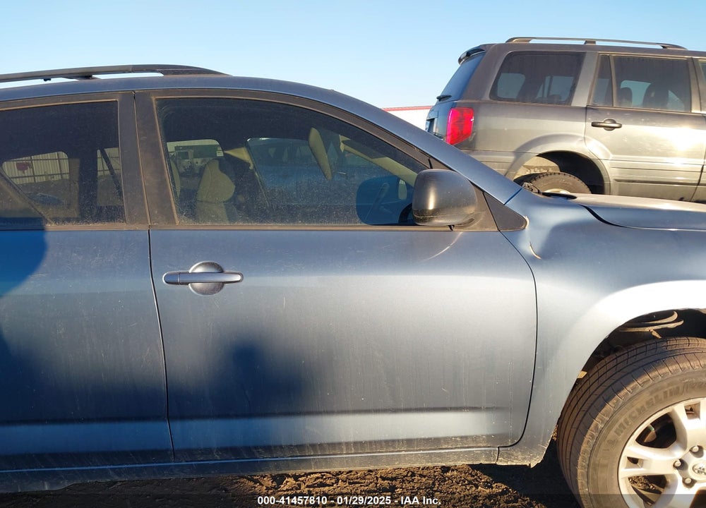 2011 TOYOTA RAV4 VIN: 2T3BF4DV0BW092682