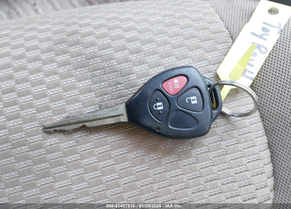 2011 TOYOTA RAV4 VIN: 2T3BF4DV0BW092682