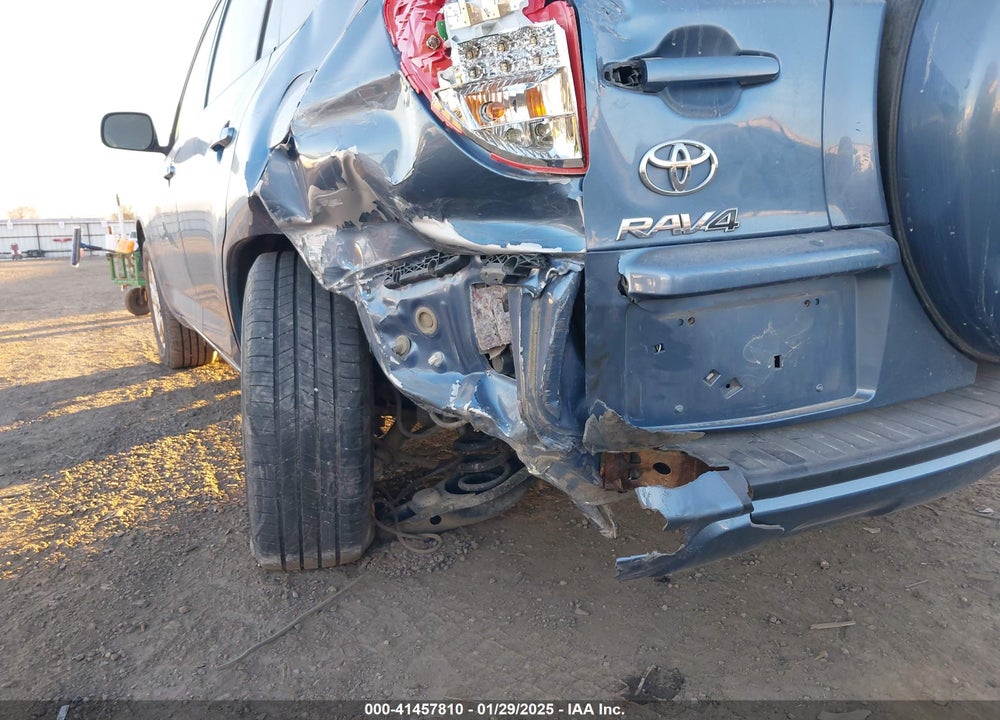 2011 TOYOTA RAV4 VIN: 2T3BF4DV0BW092682