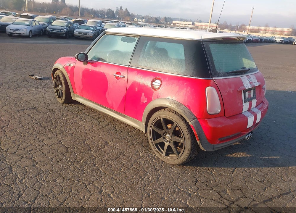 2006 MINI COOPER S VIN: WMWRE33586TJ34857