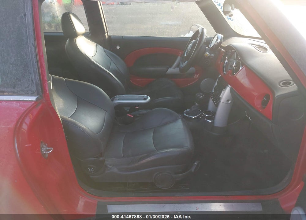 2006 MINI COOPER S VIN: WMWRE33586TJ34857