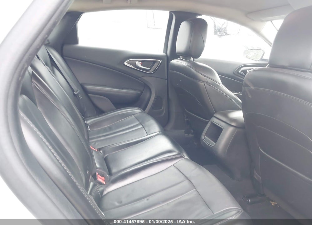 2016 CHRYSLER 200 VIN: 1C3CCCAB2GN172098