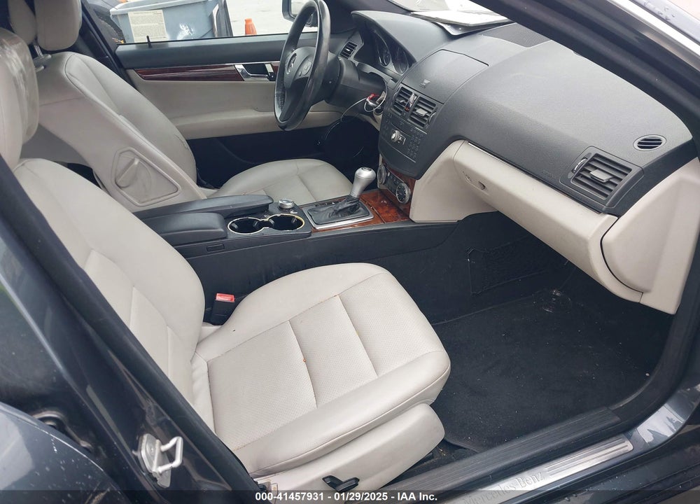 2009 MERCEDES-BENZ C 300 VIN: WDDGF54X59R061523
