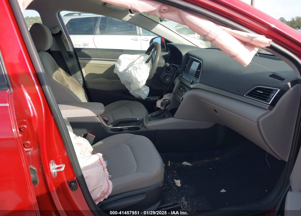 2017 HYUNDAI ELANTRA VIN: 5NPD84LF9HH160006