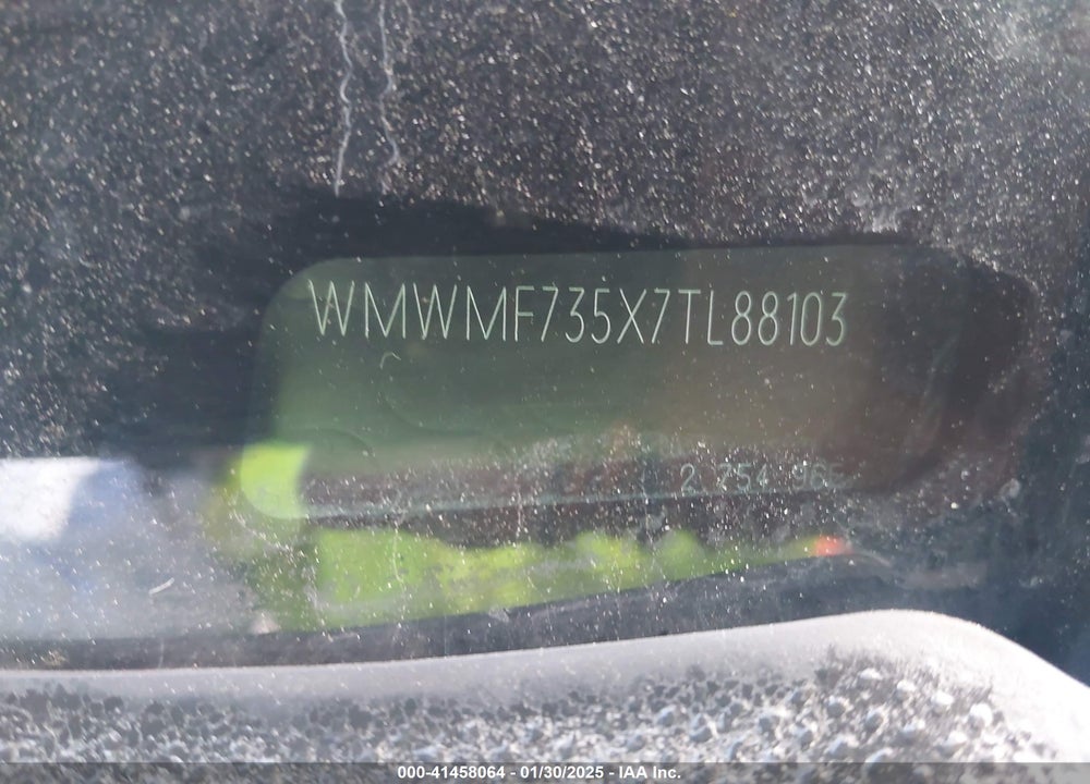 2007 MINI COOPER VIN: WMWMF735X7TL88103