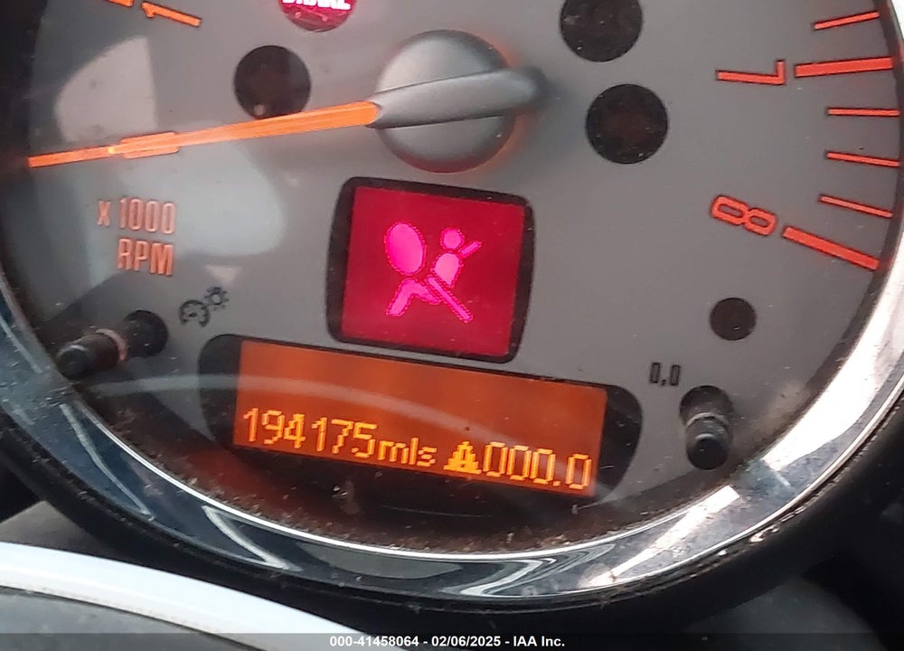 2007 MINI COOPER VIN: WMWMF735X7TL88103