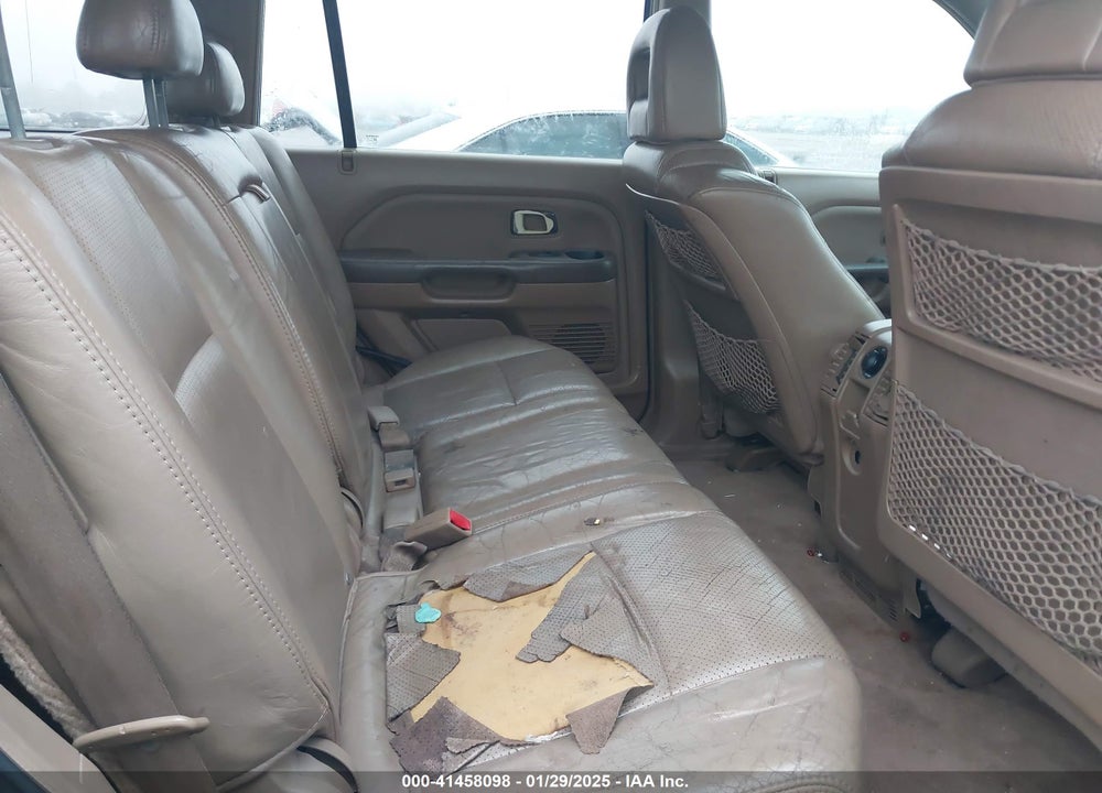 2004 HONDA PILOT EX-L VIN: 2HKYF18564H542705