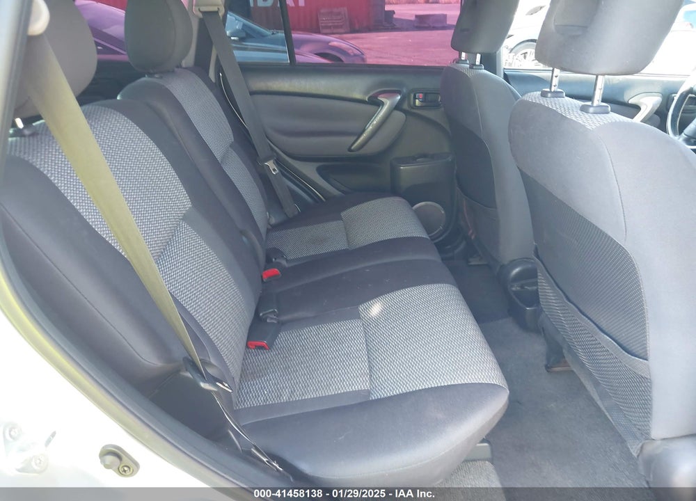 2005 TOYOTA RAV4 VIN: JTEHD20V556046809