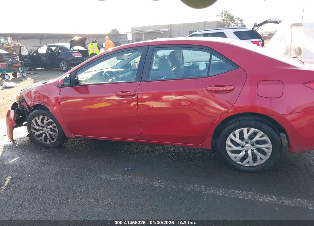 2018 TOYOTA COROLLA VIN: 5YFBURHE7JP740864