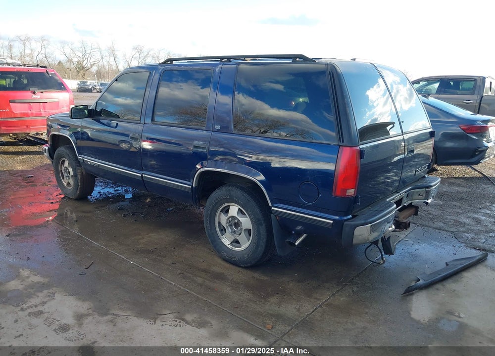 1998 CHEVROLET TAHOE LS VIN: 1GNEK13RXWJ372276