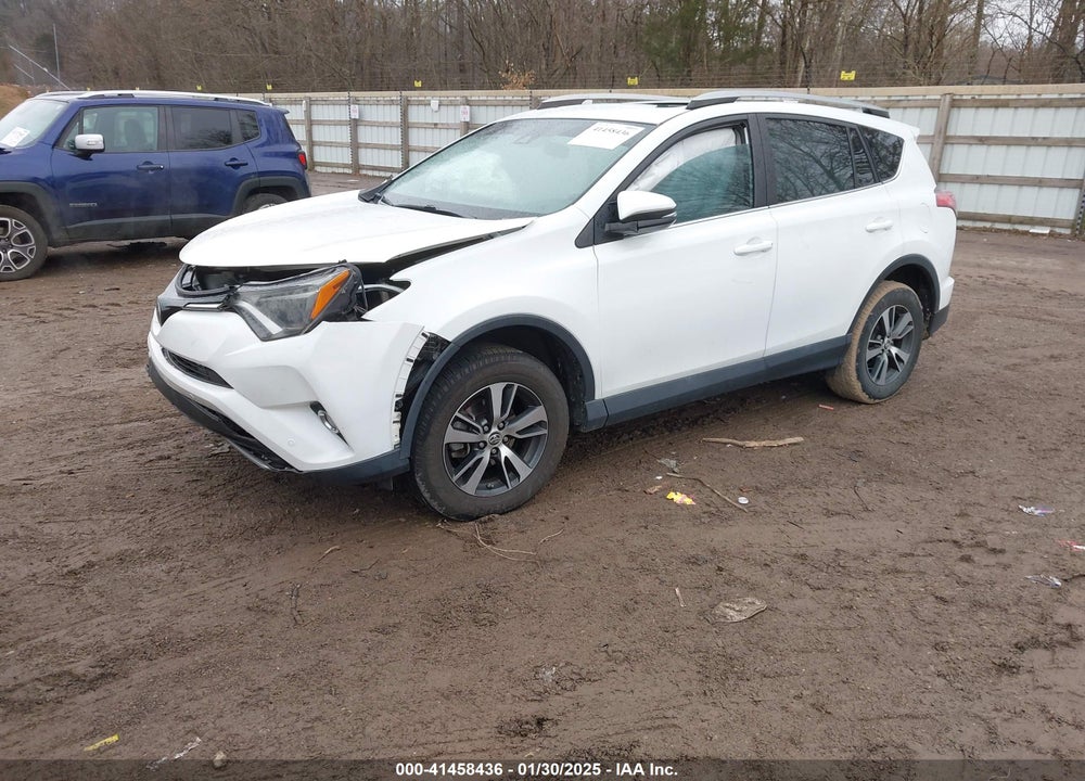 2018 TOYOTA RAV4 ADVENTURE/XLE VIN: 2T3WFREV9JW422959