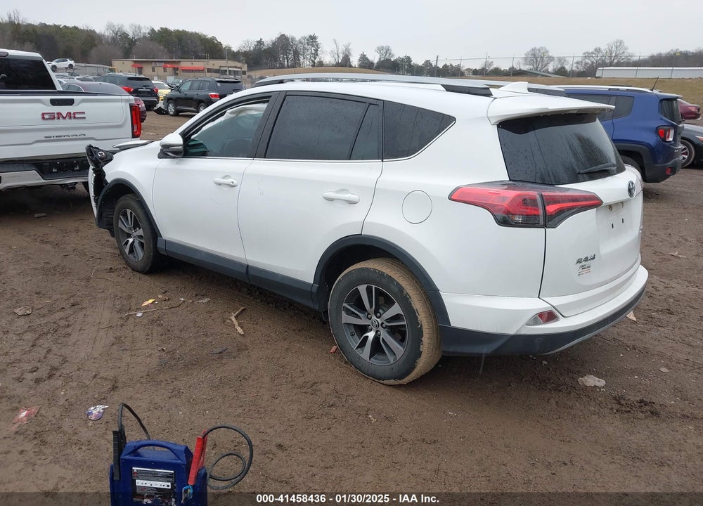 2018 TOYOTA RAV4 ADVENTURE/XLE VIN: 2T3WFREV9JW422959