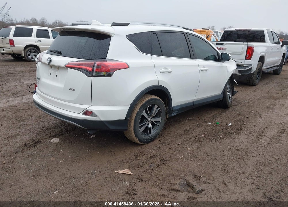 2018 TOYOTA RAV4 ADVENTURE/XLE VIN: 2T3WFREV9JW422959