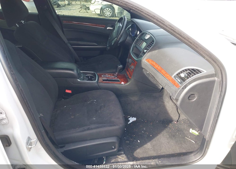 2012 CHRYSLER 300 VIN: 2C3CCAAG5CH104784