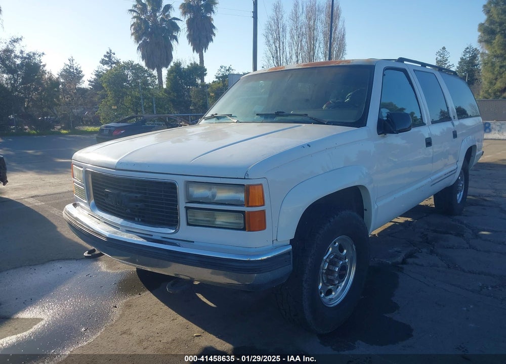 1994 GMC SUBURBAN K2500 VIN: 1GKGK26N9RJ758194