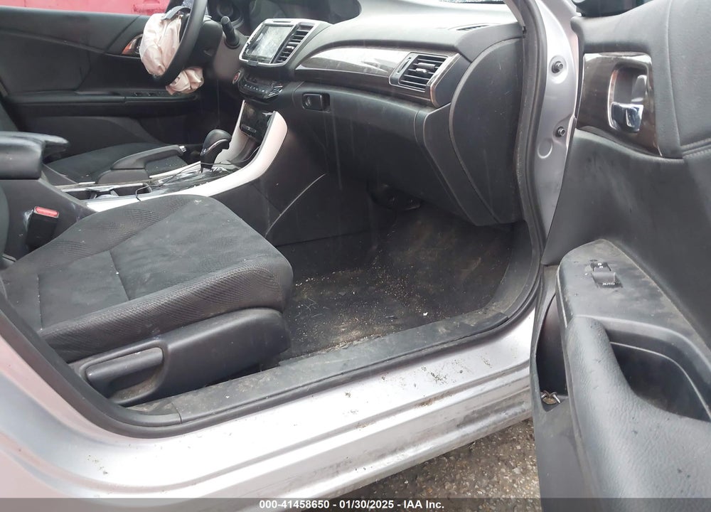 2017 HONDA ACCORD EX VIN: 1HGCR2F79HA196045