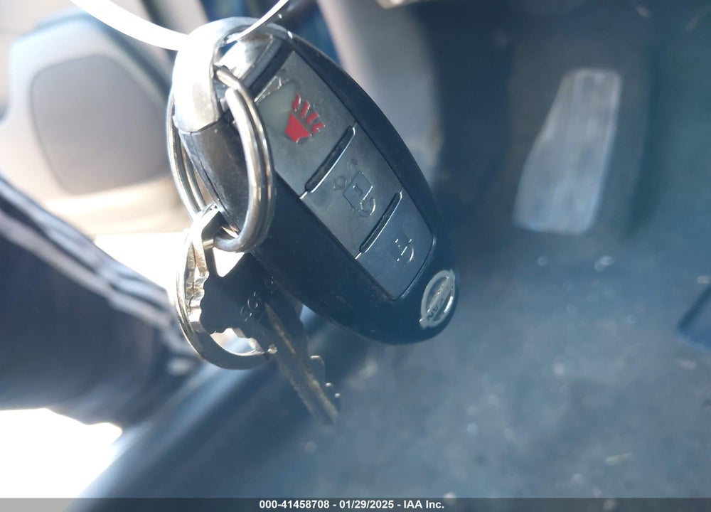 2008 NISSAN VERSA VIN: 3N1BC13E58L395887