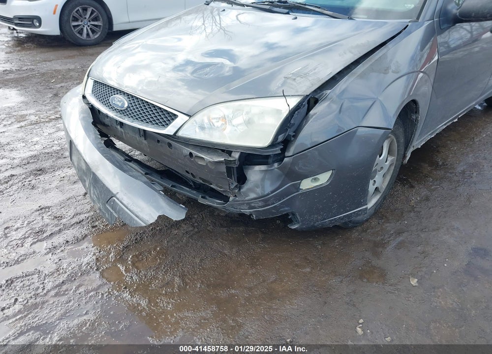 2005 FORD FOCUS ZX4 VIN: 1FAFP34N25W242327