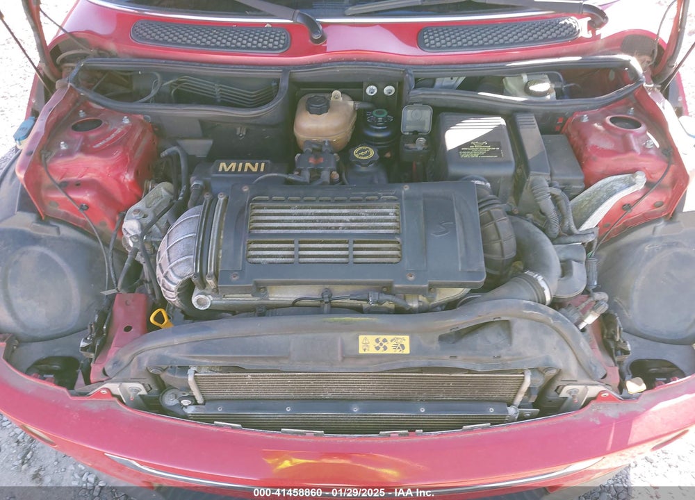 2005 MINI COOPER S VIN: WMWRE33405TD93013