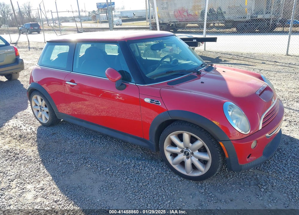 2005 MINI COOPER S VIN: WMWRE33405TD93013