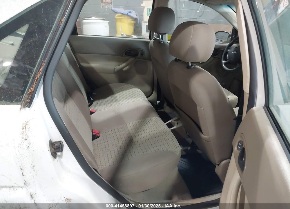 2007 FORD FOCUS S/SE/SES VIN: 1FAFP34N27W319832