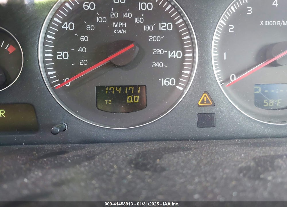2005 VOLVO XC90 2.5T VIN: YV1CY592X51182065