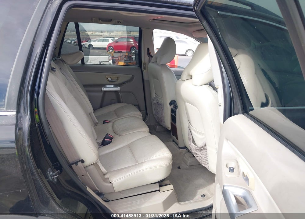 2005 VOLVO XC90 2.5T VIN: YV1CY592X51182065