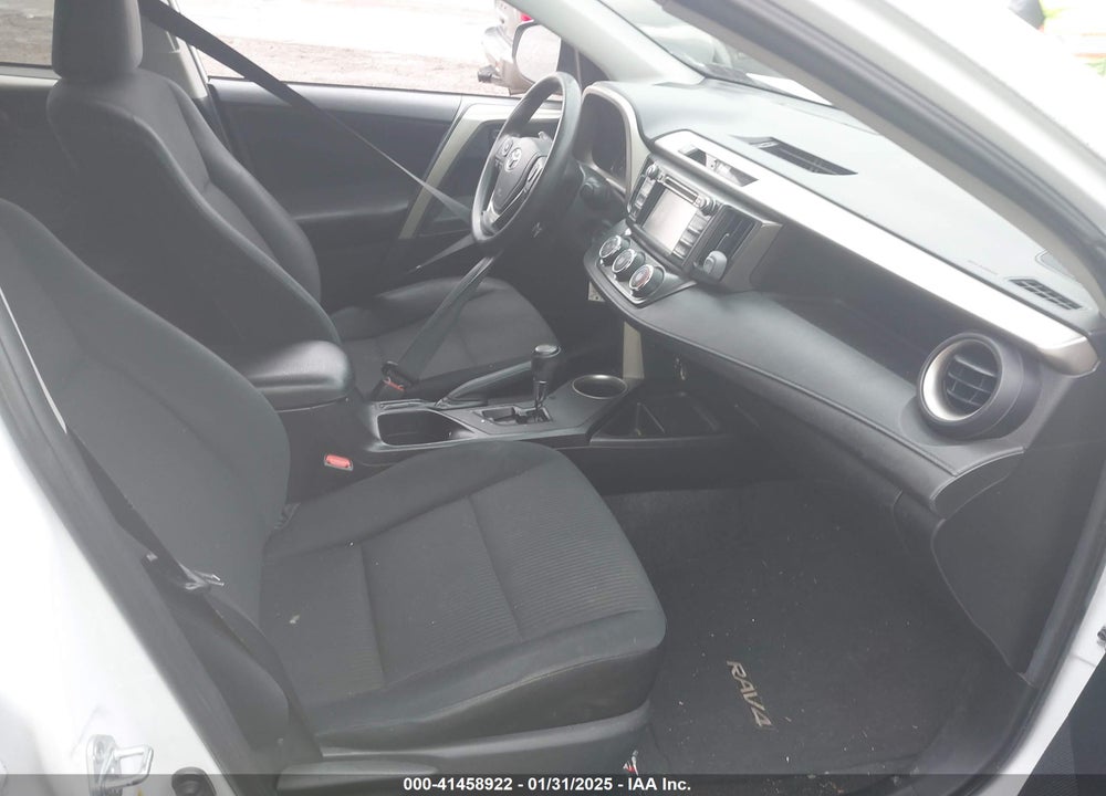 2015 TOYOTA RAV4 LE VIN: 2T3BFREV7FW318038