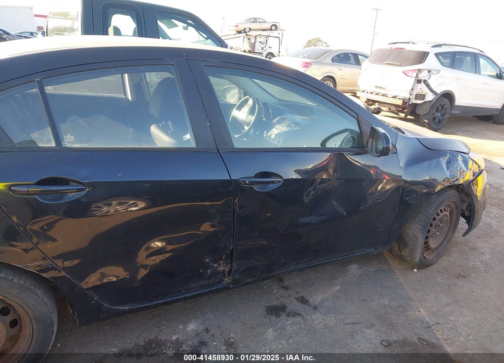 2011 MAZDA 3 I SPORT VIN: JM1BL1UG2B1409658