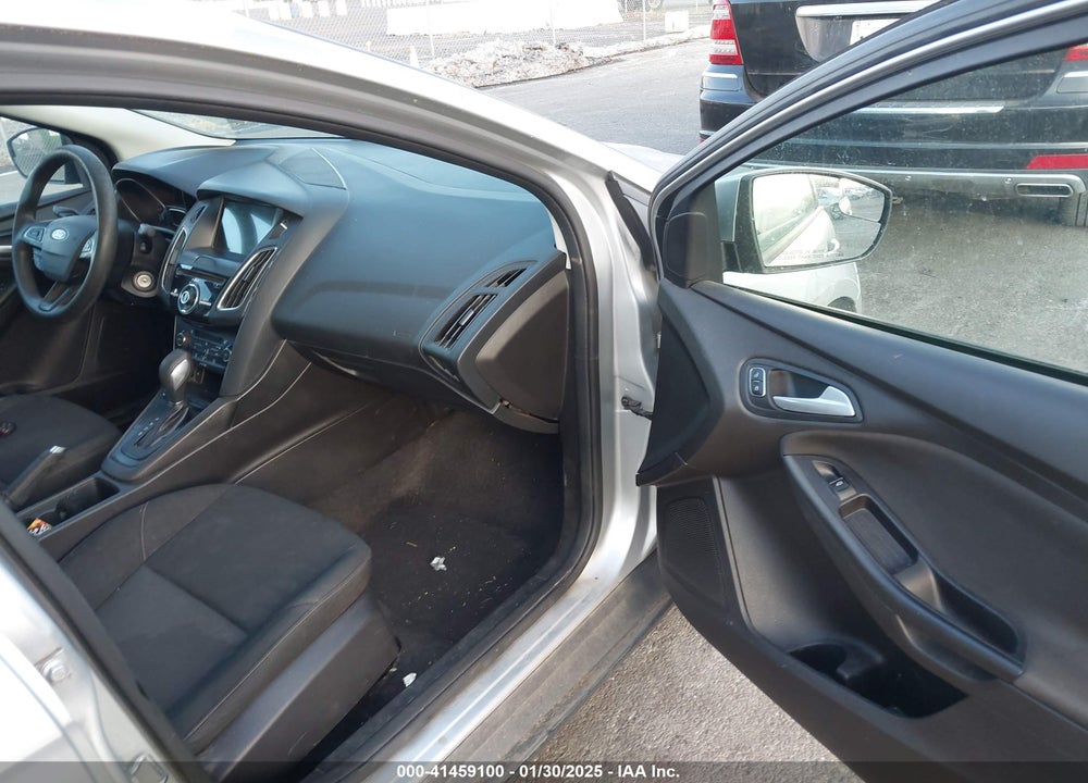 2017 FORD FOCUS SEL VIN: 1FADP3H21HL269502