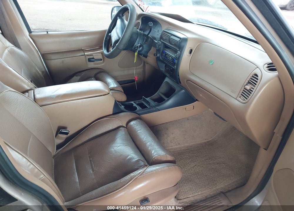 1996 FORD EXPLORER VIN: 1FMDU34X3TUC46001