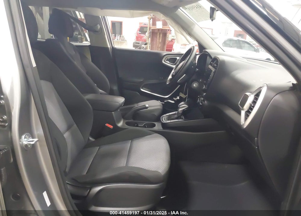 2023 KIA SOUL VIN: KNDJ23AU9P7188469