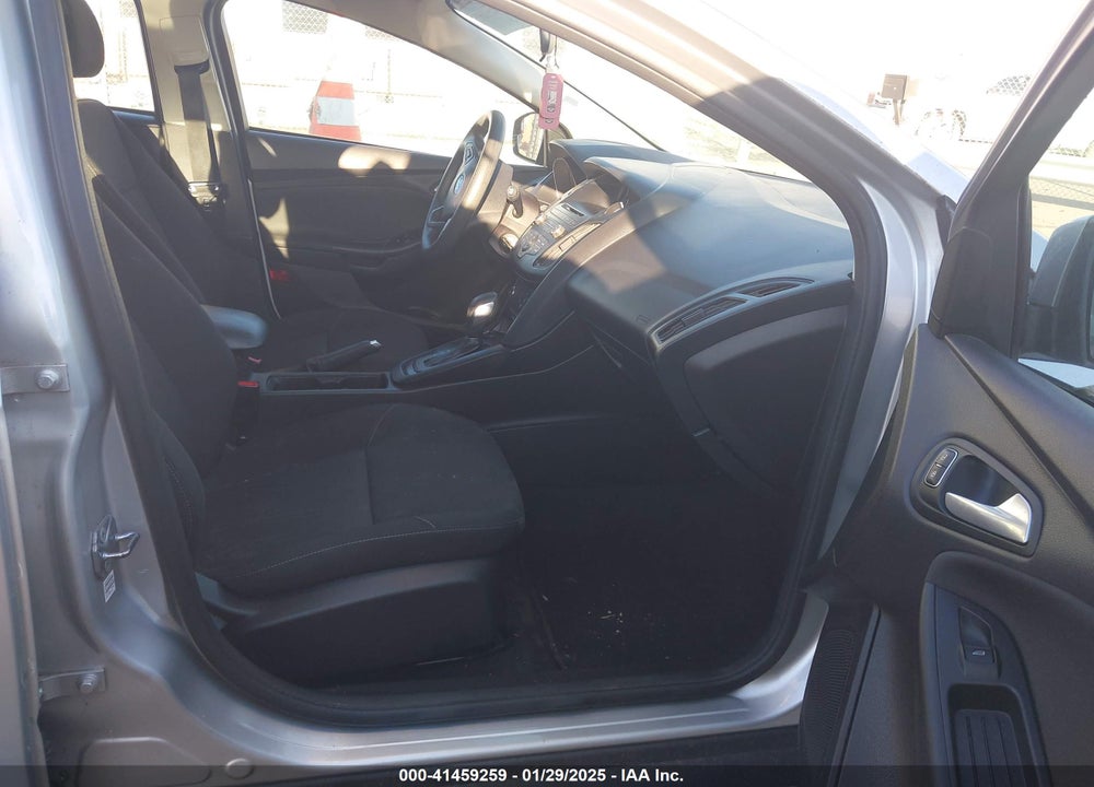 2017 FORD FOCUS VIN: 1FADP3K20HL231428