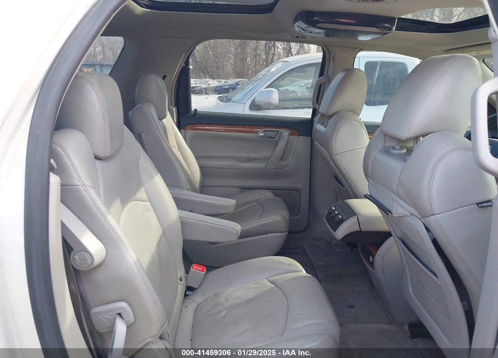 2008 SATURN OUTLOOK XR VIN: 5GZER33798J288689