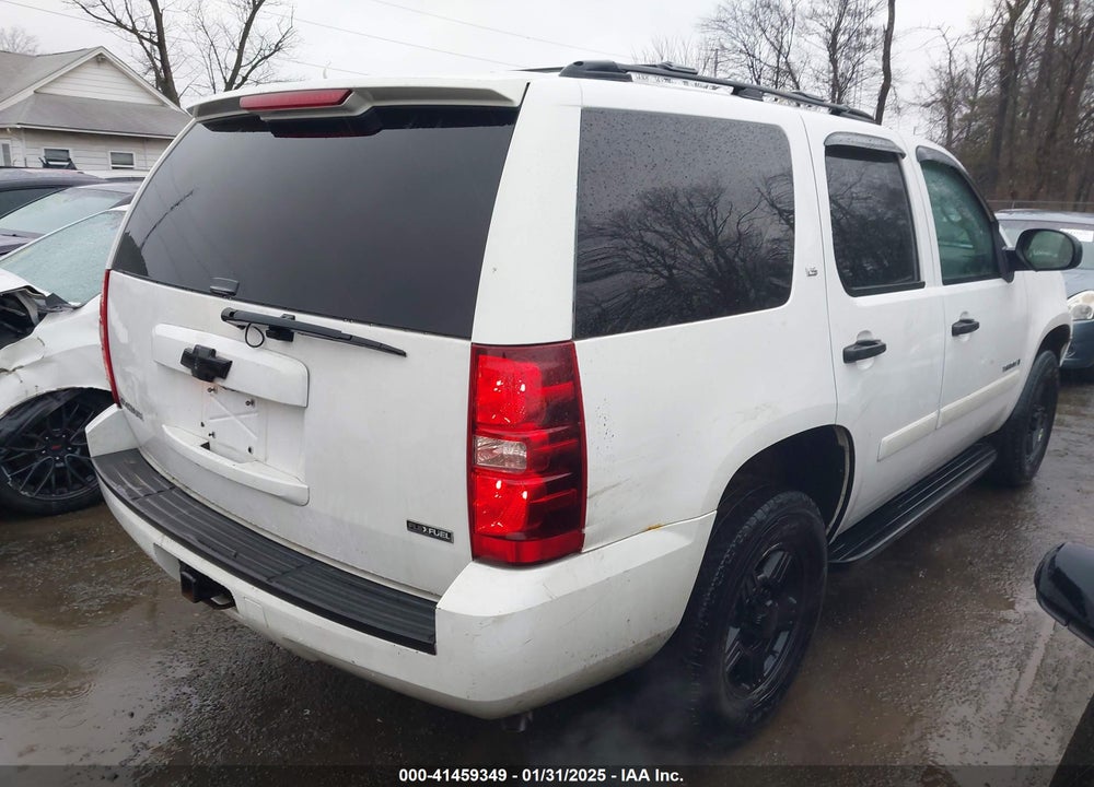 2007 CHEVROLET TAHOE LS VIN: 1GNFK13097R333042