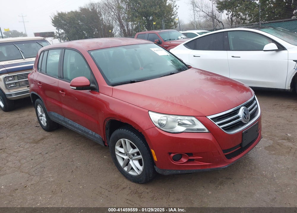 2011 VOLKSWAGEN TIGUAN S VIN: WVGAV7AX3BW000564