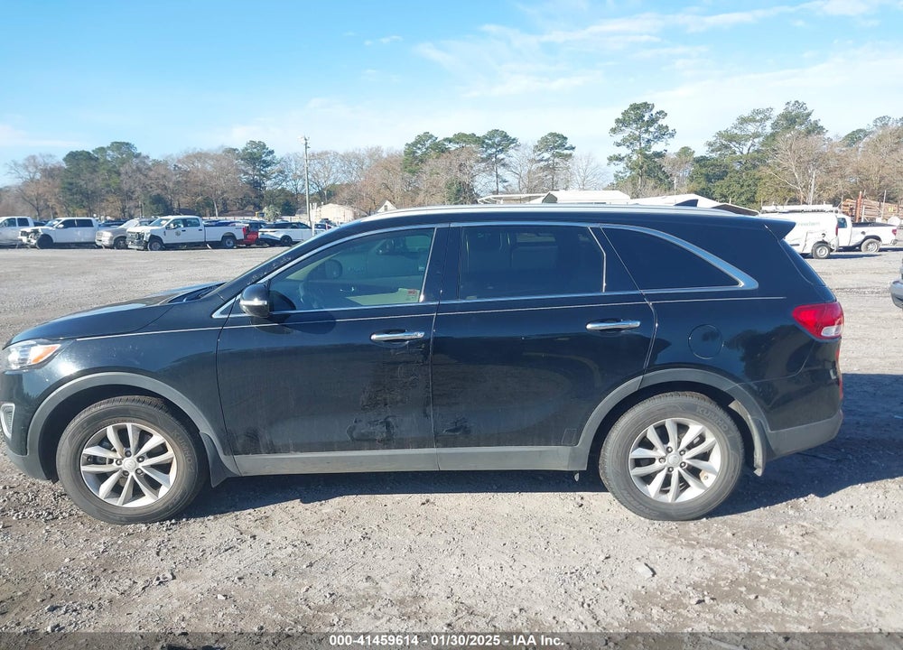 2018 KIA SORENTO 2.4L LX VIN: 5XYPG4A33JG375385