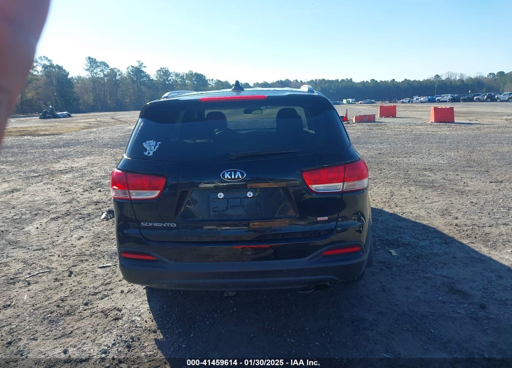 2018 KIA SORENTO 2.4L LX VIN: 5XYPG4A33JG375385