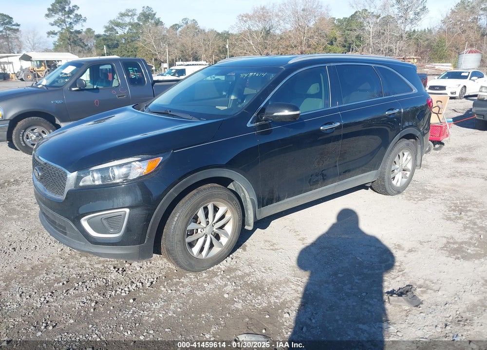 2018 KIA SORENTO 2.4L LX VIN: 5XYPG4A33JG375385