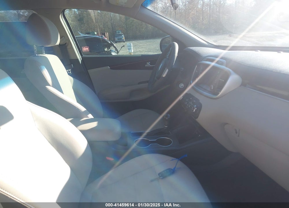 2018 KIA SORENTO 2.4L LX VIN: 5XYPG4A33JG375385