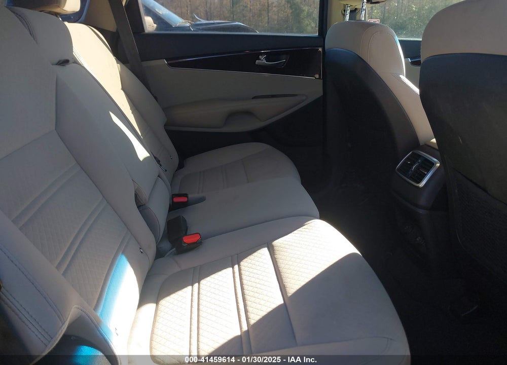 2018 KIA SORENTO 2.4L LX VIN: 5XYPG4A33JG375385