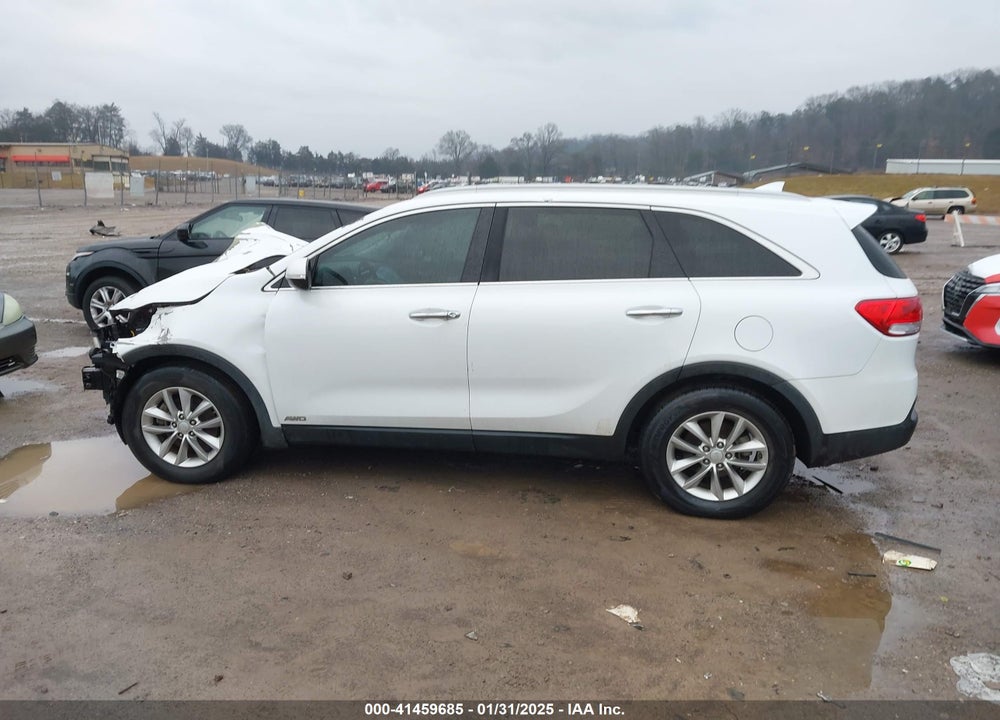2016 KIA SORENTO 2.4L LX VIN: 5XYPGDA37GG068469