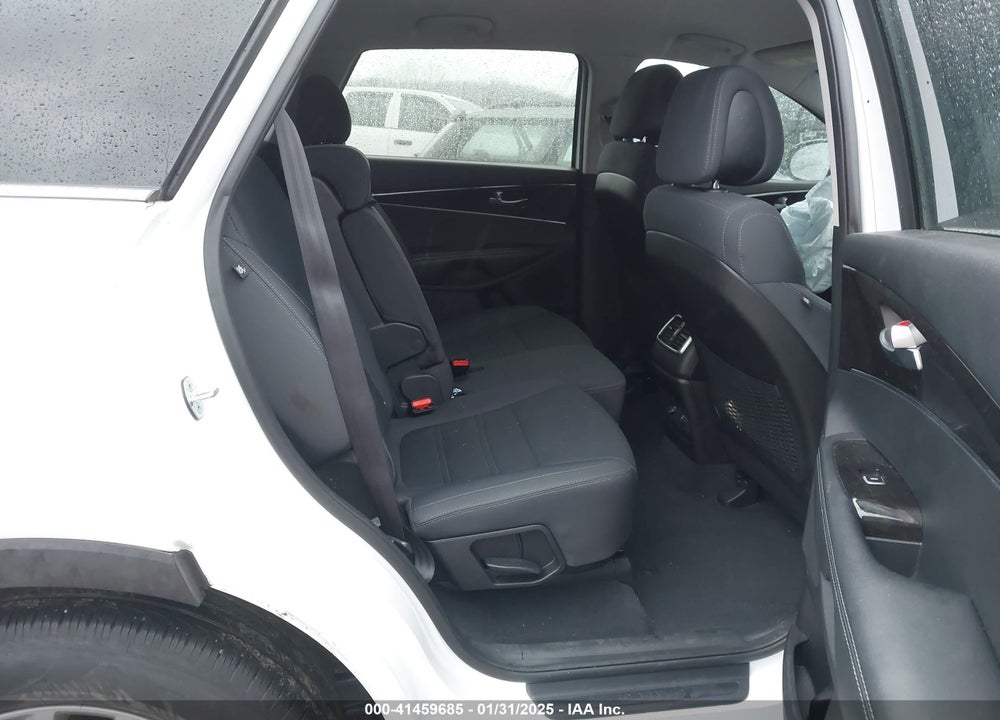 2016 KIA SORENTO 2.4L LX VIN: 5XYPGDA37GG068469