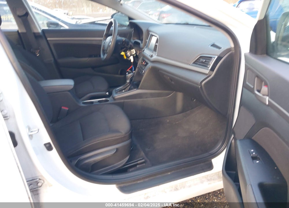 2018 HYUNDAI ELANTRA VIN: 5NPD84LF2JH309829