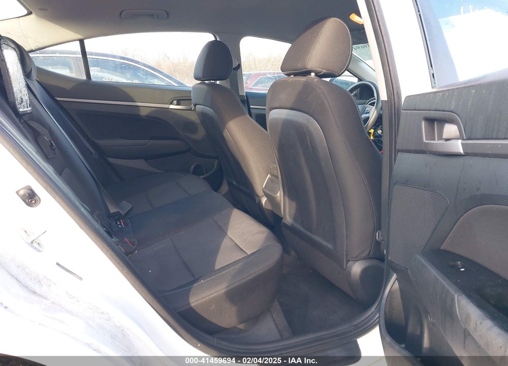 2018 HYUNDAI ELANTRA VIN: 5NPD84LF2JH309829