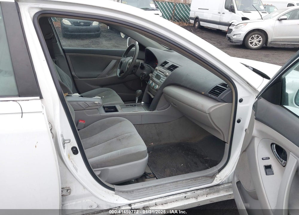 2009 TOYOTA CAMRY LE VIN: 4T1BE46KX9U814765